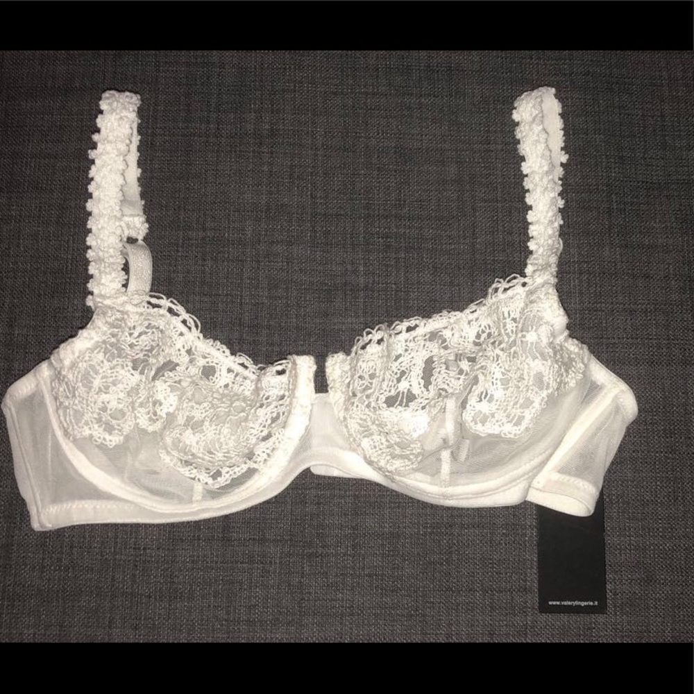 Valet Lingerie